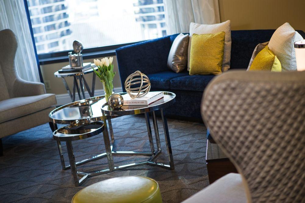 Renaissance Downtown 4*