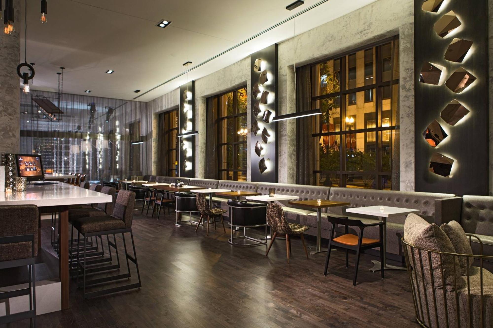 Renaissance Downtown Hotel Chicago