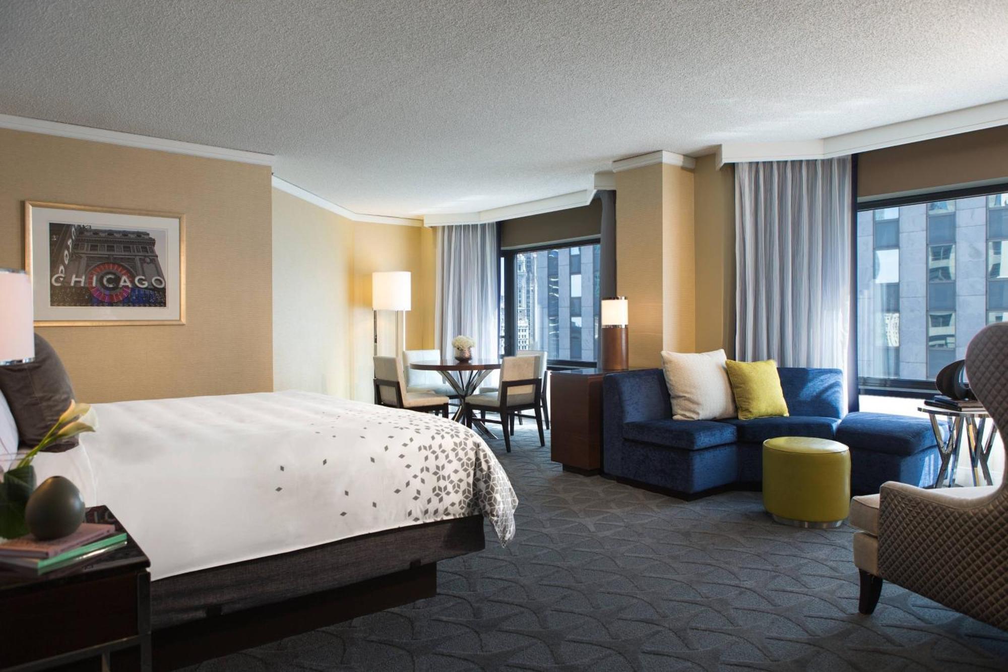 Hotel Renaissance Downtown Chicago